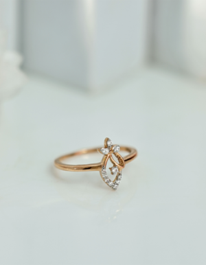 Aurelia Bloom Leaf Gold Ring