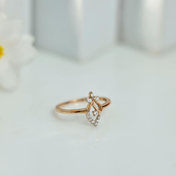 Aurelia Bloom Leaf Gold Ring